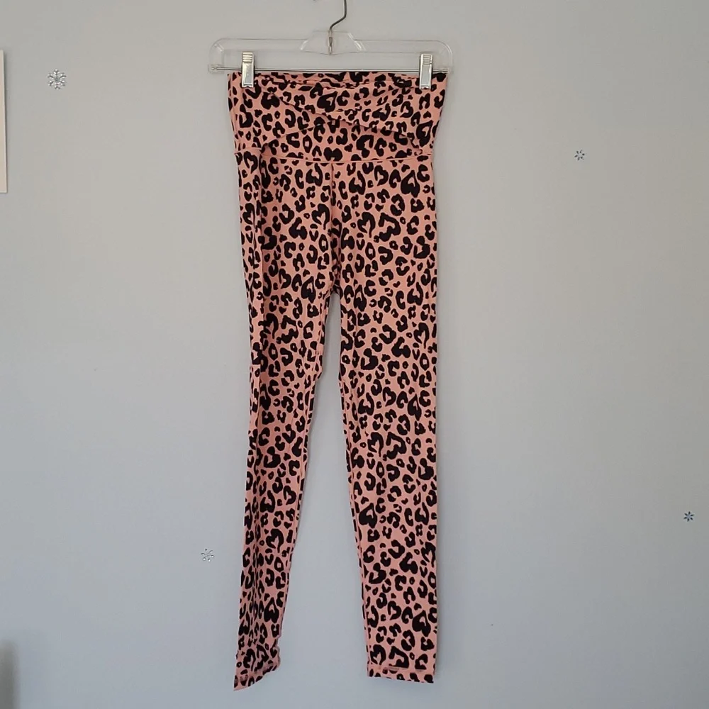 OFFLINE By Aerie Real Me High Waisted Twist Legging, Size M - Picture 7 of 11